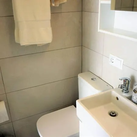 A Beautiful 2 Bedrooms Фуэнхирола