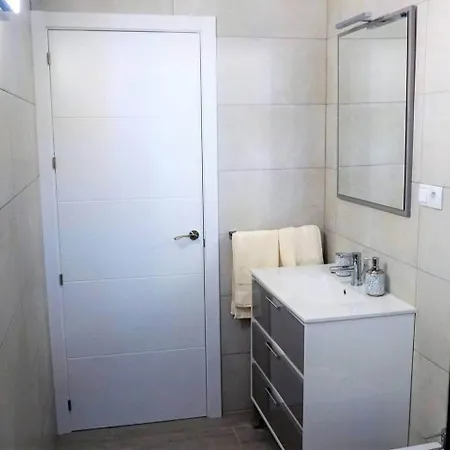 A Beautiful 2 Bedrooms Appartement *